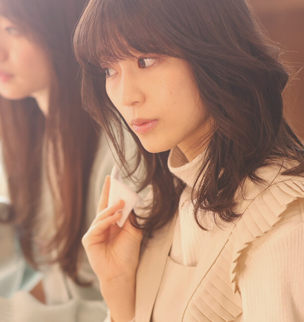 メイクと一緒にヘアもお直し！